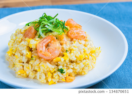 Shrimp fried rice 134870651