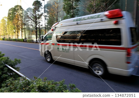 ambulance  134872051