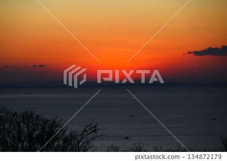 晨曦與日出,自然美景背景素材 晨曦與日出,自然美景背景素材 134872179