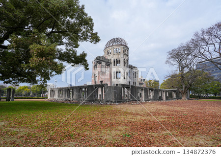 [World Heritage] Hiroshima Atomic Bomb Dome (photographed in December 2025) 134872376