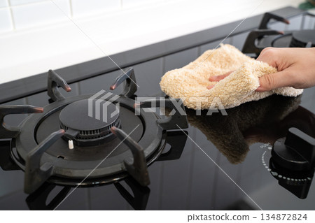 Kitchen, gas stove, cleaning, thorough cleaning, wiping, gas stove, cleaning Kitchen, gas stove, cleaning, thorough cleaning, wiping, gas stove, cleaning 134872824