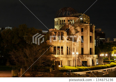 【世界遺產】廣島原子彈爆炸圓頂屋夜景(攝於2025年12月) 【世界遺產】廣島原子彈爆炸圓頂屋夜景(攝於2025年12月) 134875236