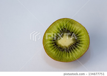 切獼猴桃 134877751