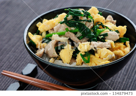 Pork chive ball bowl Pork chive ball bowl 134879473