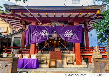 日本橋日枝神社(永田町日枝神社的附屬神社)日本橋附屬神社,祭祀殿,建於德川家康入江戶時期 日本橋日枝神社(永田町日枝神社的附屬神社)日本橋附屬神社,祭祀殿,建於德川家康入江戶時期 134880530