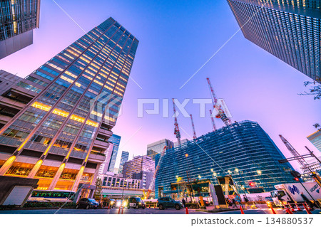 A new view of Tokyo's urban landscape in Japan. TOKYO TORCH A huge steel structure in Otemachi. In front of Tokyo Station, the gateway to Tokyo... A new view of Tokyo's urban landscape in Japan. TOKYO TORCH A huge steel structure in Otemachi. In front of Tokyo Station, the gateway to Tokyo... 134880537