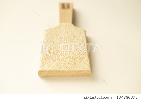 鯊魚皮剝落 134886373