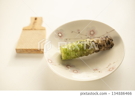 Grated wasabi and shark skin 134886466