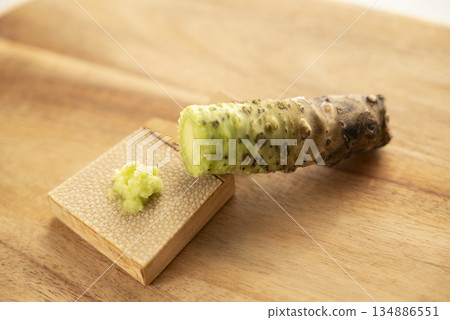 Grated wasabi and shark skin 134886551