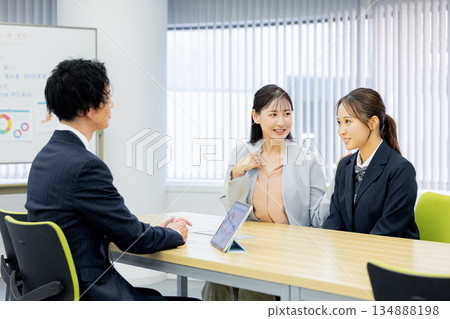 三方面試 134888198