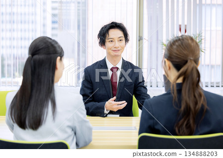 三方面試 134888203