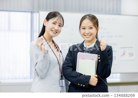 學生和老師 134888209