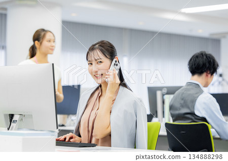 女商人辦公室 134888298