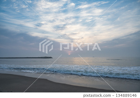 茨城縣冰川濱海灘的清晨 茨城縣冰川濱海灘的清晨 134889146