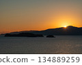 瀨戶內海島嶼上升起的新年第一縷陽光 [岡山縣瀨戶內市] 134889259