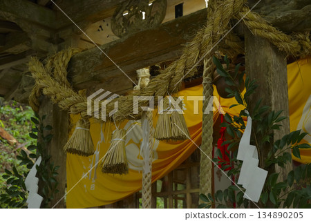 鳥取縣的賀茂地神社,以其財富而聞名。 鳥取縣的賀茂地神社,以其財富而聞名。 134890205