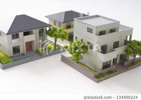 Many house models 134890224