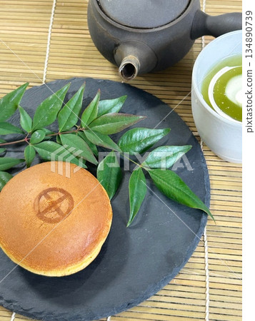 綠茶和銅鑼燒 134890739