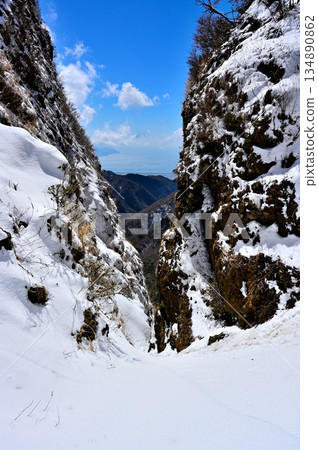 Ashitaka Mountains: Wariishi Pass in midwinter, with its steep cliffs Ashitaka Mountains: Wariishi Pass in midwinter, with its steep cliffs 134890862