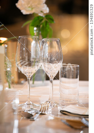 餐桌場景，香檳杯 134891329