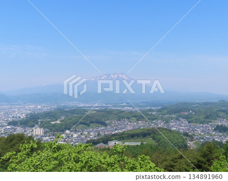 從岩山展望台眺望盛岡市景與岩手山 134891960