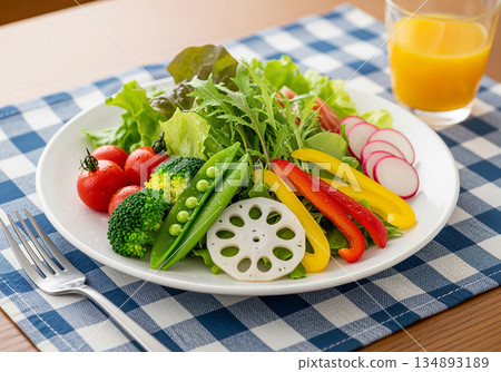 綠色沙拉 134893189