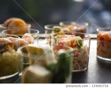Colorful Western-style hors d'oeuvres that shine in the setting sun 134893716