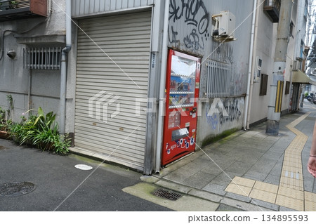 Japanese Alley Vending Machine Street Scene 134895593