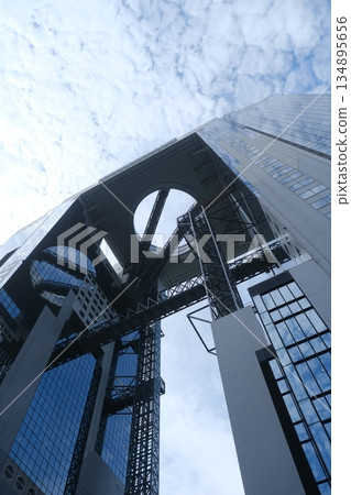 Modern Architecture Abstract Skyward Viewpoint Modern Architecture Abstract Skyward Viewpoint 134895656