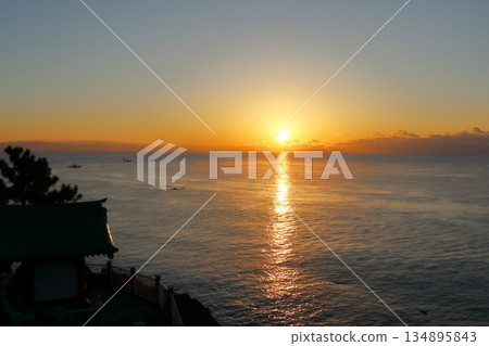 冬季在龍王岬（高知縣桂濱市）觀賞日出 134895843