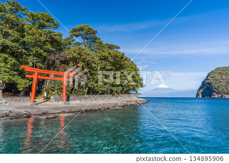 Morokuchi Shrine Torii, Suruga Bay and Mt.Fuji "Toda, Numazu City" Morokuchi Shrine Torii, Suruga Bay and Mt.Fuji "Toda, Numazu City" 134895906