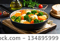 Freshly steamed vegetables 134895999