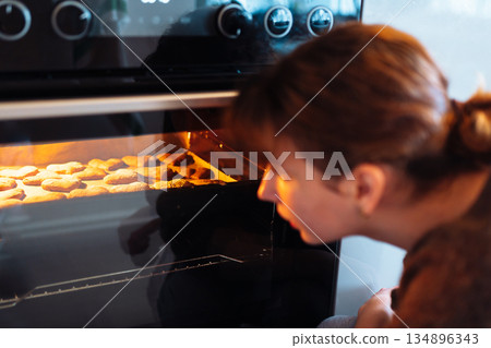 Bake your own Christmas gingerbread at home 134896343