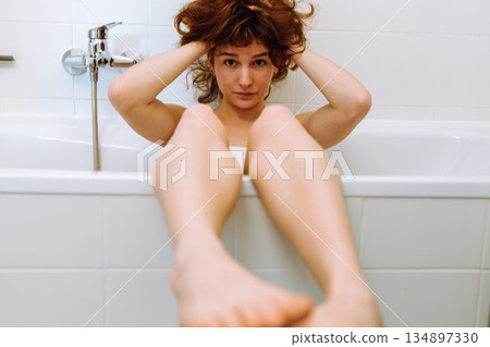 take bath comfortably 134897330