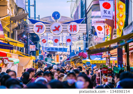 Tokyo cityscape in Japan on New Year's Day. Inbound tourism continues... It's like a "foreign country," with Ameyoko and other areas bustling with foreign tourists. 134898154
