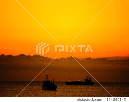 The rising sun 134899145