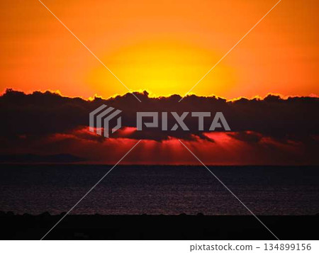 太陽升起 134899156