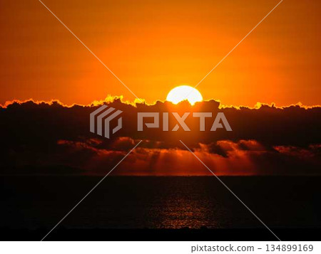 太陽升起 太陽升起 134899169