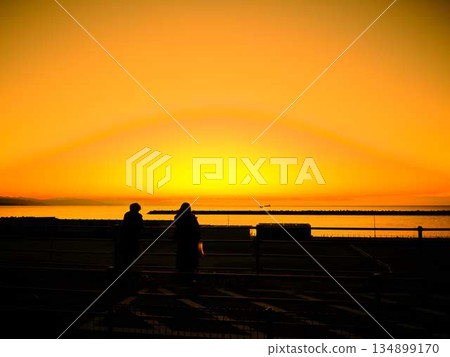 太陽升起 134899170