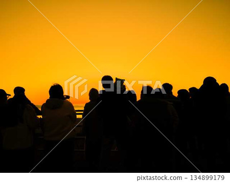 The rising sun 134899179