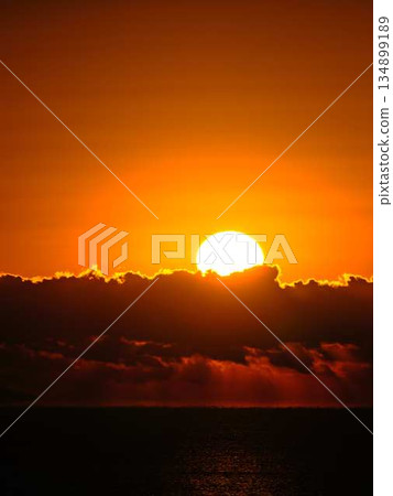 太陽升起 134899189