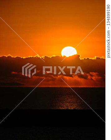 太陽升起 134899190