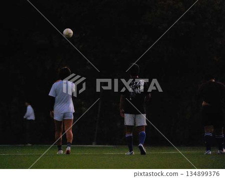 足球橄欖球俱樂部伸展運動 足球橄欖球俱樂部伸展運動 134899376