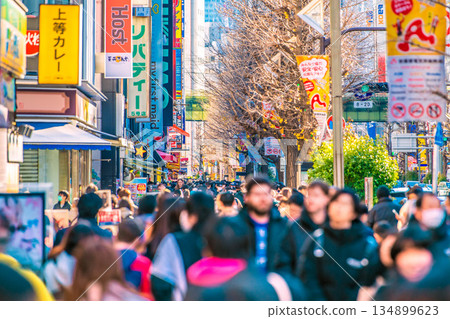Tokyo cityscape, Japan, New Year's Day. The inbound tourism boom continues... Akihabara is like a foreign country, overflowing with foreign tourists = January 2026 Tokyo cityscape, Japan, New Year's Day. The inbound tourism boom continues... Akihabara is like a foreign country, overflowing with foreign tourists = January 2026 134899623
