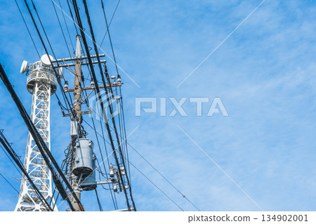 Telephone poles and radio towers 134902001
