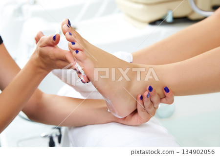 Pedicure moisturizing cram after foot rasp 134902056