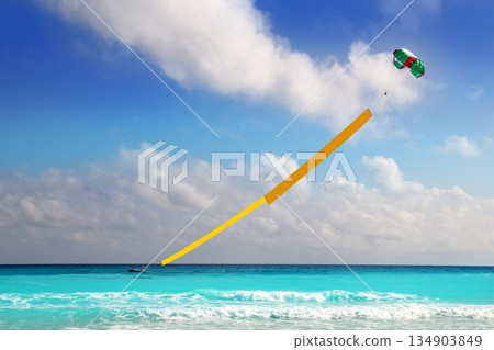 advertise beach parachute boat yellow copyspace 134903849