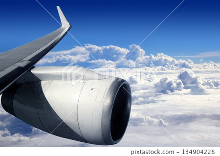airplane wing aircraft turbine flying airplane wing aircraft turbine flying 134904228