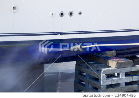 Boat hull cleaning water pressure washer 134904486