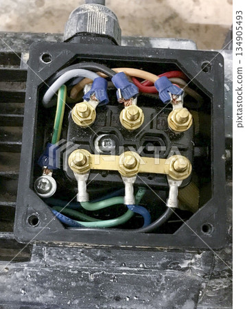 junction box of a three-phase star-connected motor 134905493